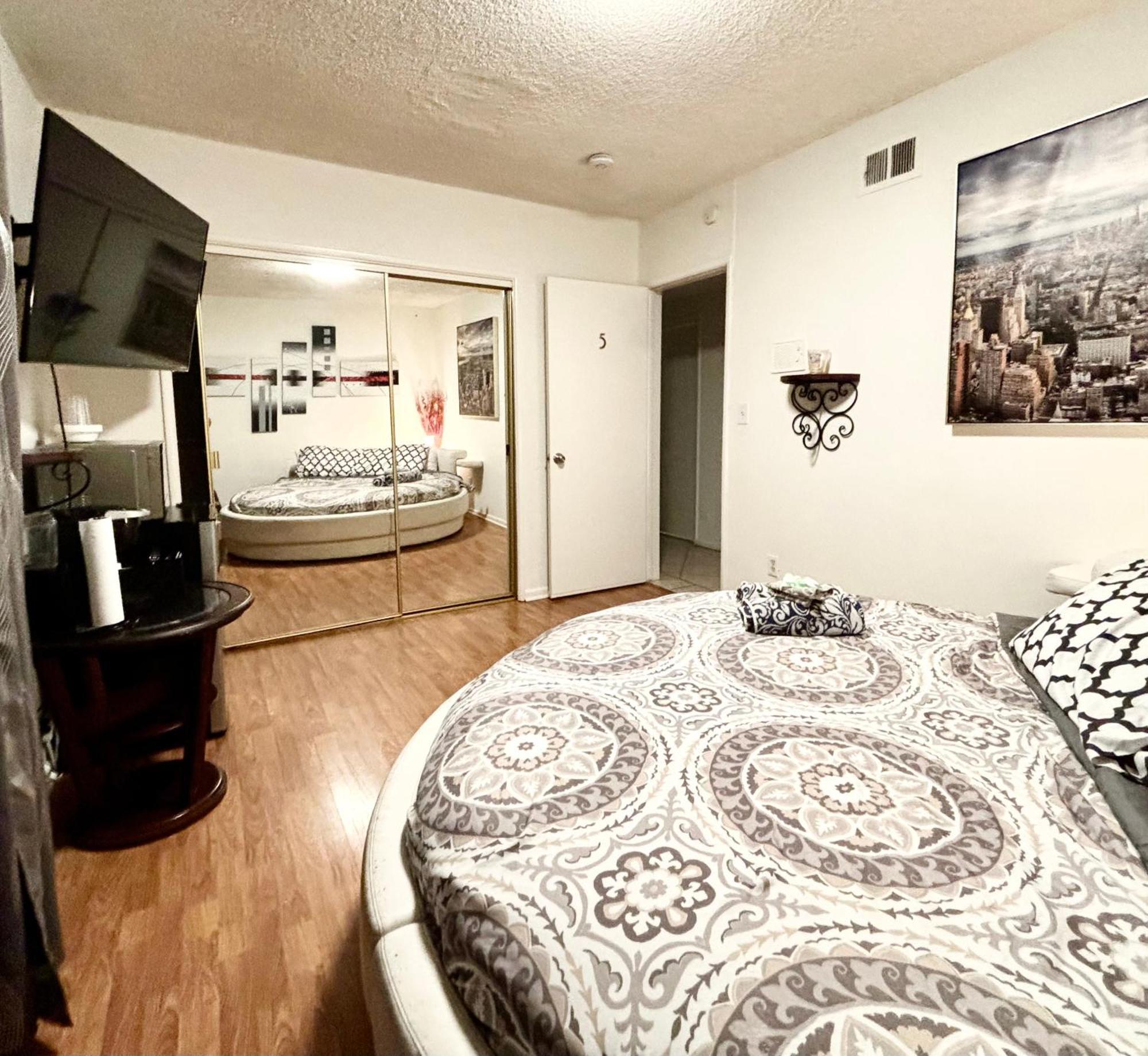The Hathaway Suites Los Angeles Buitenkant foto